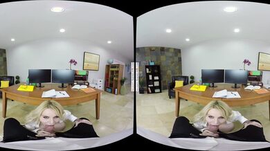 Boss Relieves Stress with Danielle Derek's Huge Tits Alluring Curves in VR/Mature Vr Tube