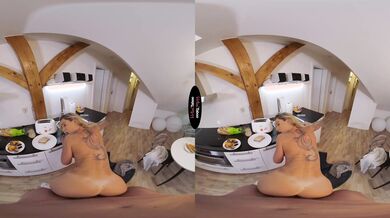 Steamy Kitchen Encounter With Stunning Blonde in VR /Mature Vr Tube