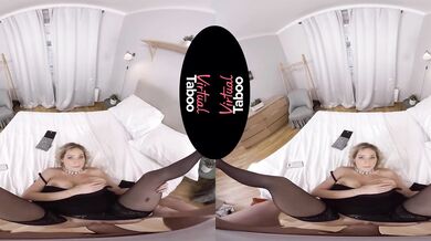 Busty Blonde With Natural Curves in Seductive VR Encounter /Mature Vr Tube