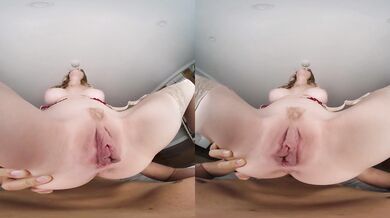 Bedroom Goddess Commands Your Eyes on Her Bouncing Melons – VR Lust Unleashed on Mature Vr Tube