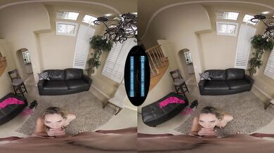 Flexible Fuck Doll Briana Shows Off Her Tight Pussy and Big Tits in VR / MatureVRTube