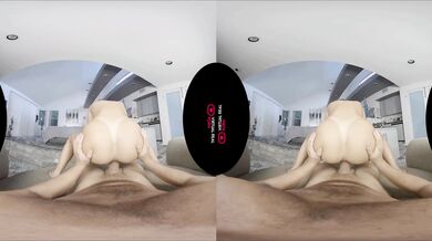 Brunette Beauty Worships and Sucks with Slutty Passion / MatureVRTube